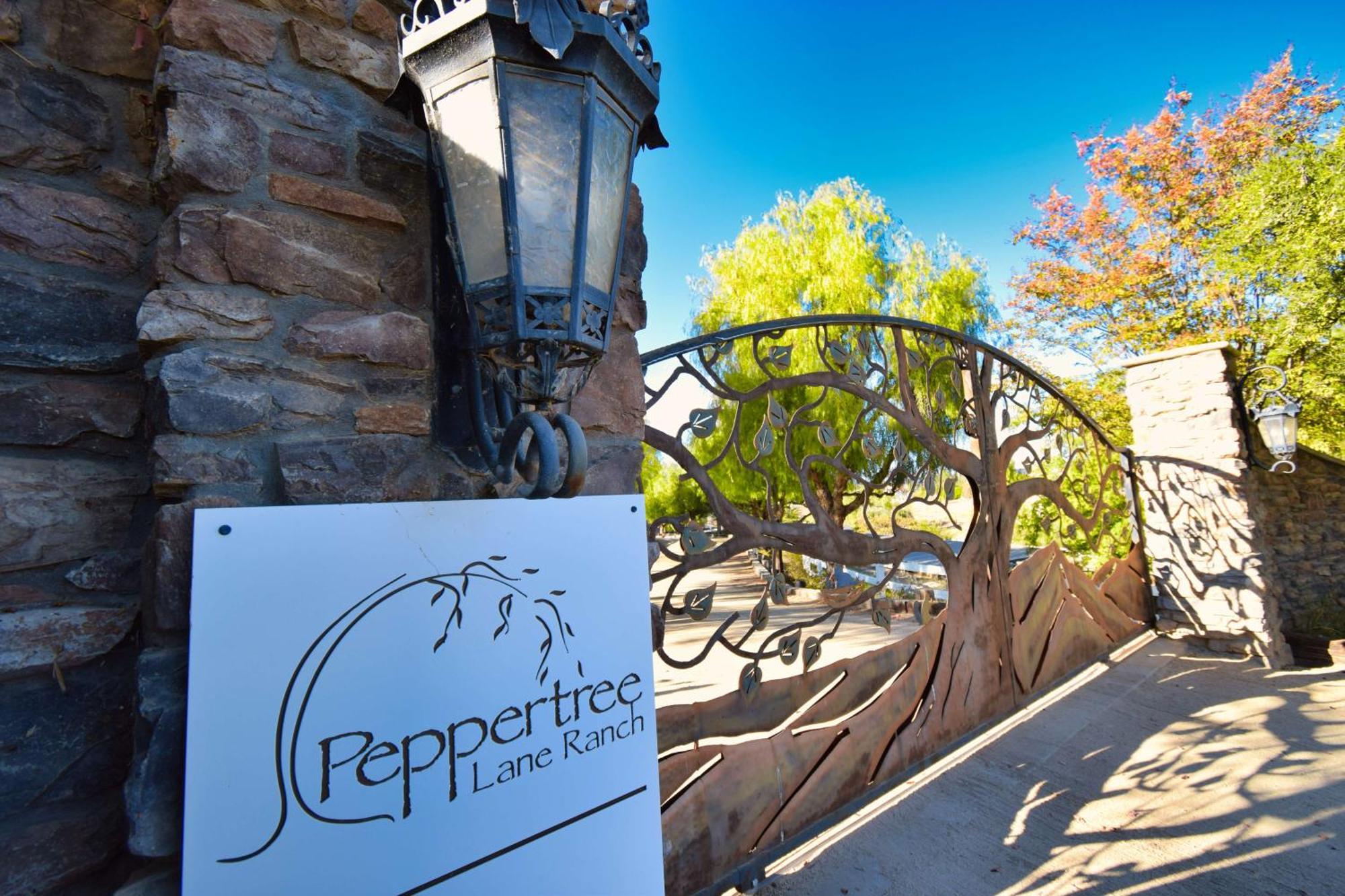 Peppertree Lane Ranch -- Seven-Acre Ranch In The Heart Of Wine Country Hotel Temecula Exterior foto