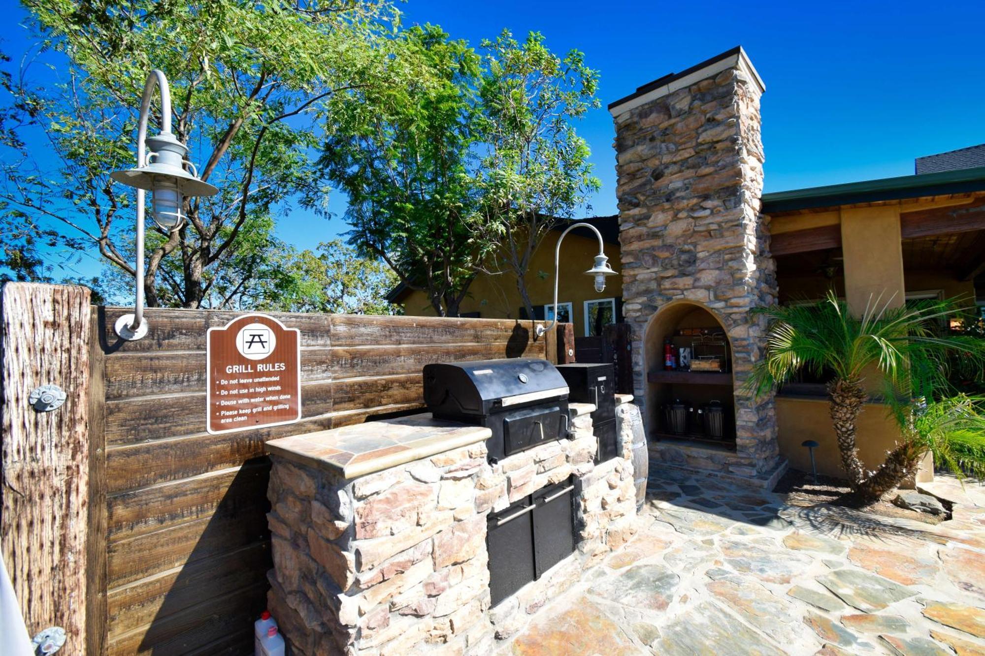Peppertree Lane Ranch -- Seven-Acre Ranch In The Heart Of Wine Country Hotel Temecula Exterior foto